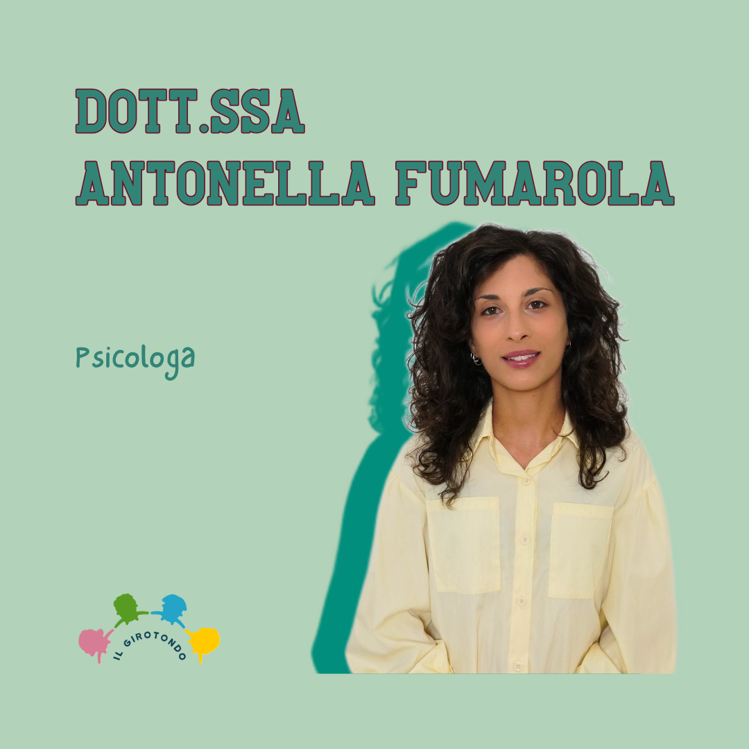 Ritratto della Dott.ssa Antonella Fumarola, psicologa e psicoterapeuta in formazione presso lo Studio il Girotondo